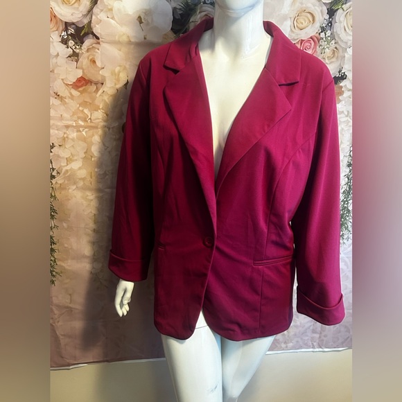 26- Raspberry Roll cuff Blazer - Picture 9 of 12